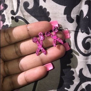 Pink scissors ear rings 😎